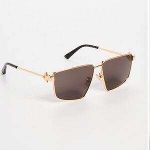 NWT NEVER WORN BOTTEGA SUNGLASSES UNISEX